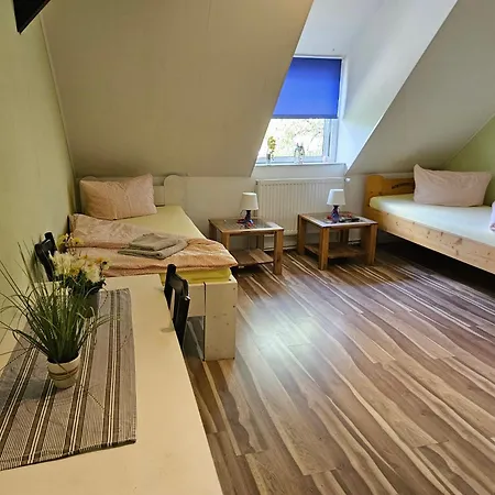 Nordseehostel Am Bahnhof Hostal Sande