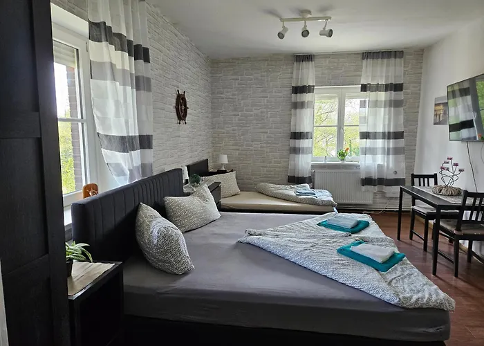 Nordseehostel Am Bahnhof Хостел Занде