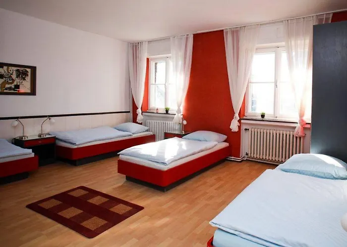 Nordseehostel Am Bahnhof Хостел Занде
